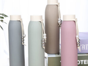 Bottle Matte Surface Plastic Sleeve Wall Heatproof Glass Water Bottle(7229zz)